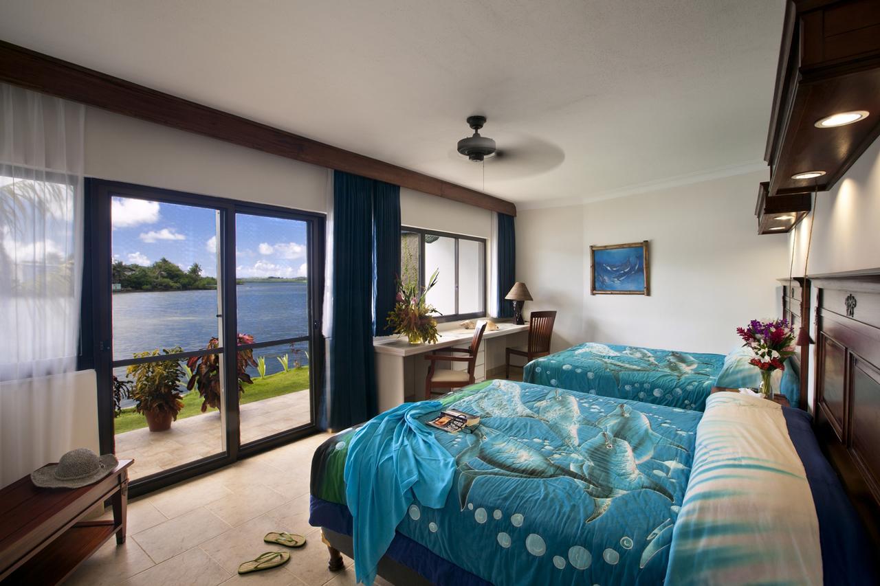 Manta Ray Bay Resort Colonia Extérieur photo